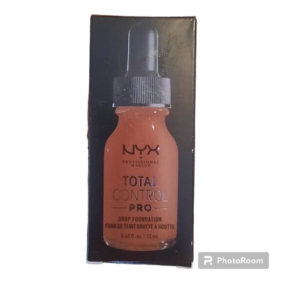 NYX Professional Makeup Total Control Pro Drop Foundation Skin-true buildable - Picture 1 of 2